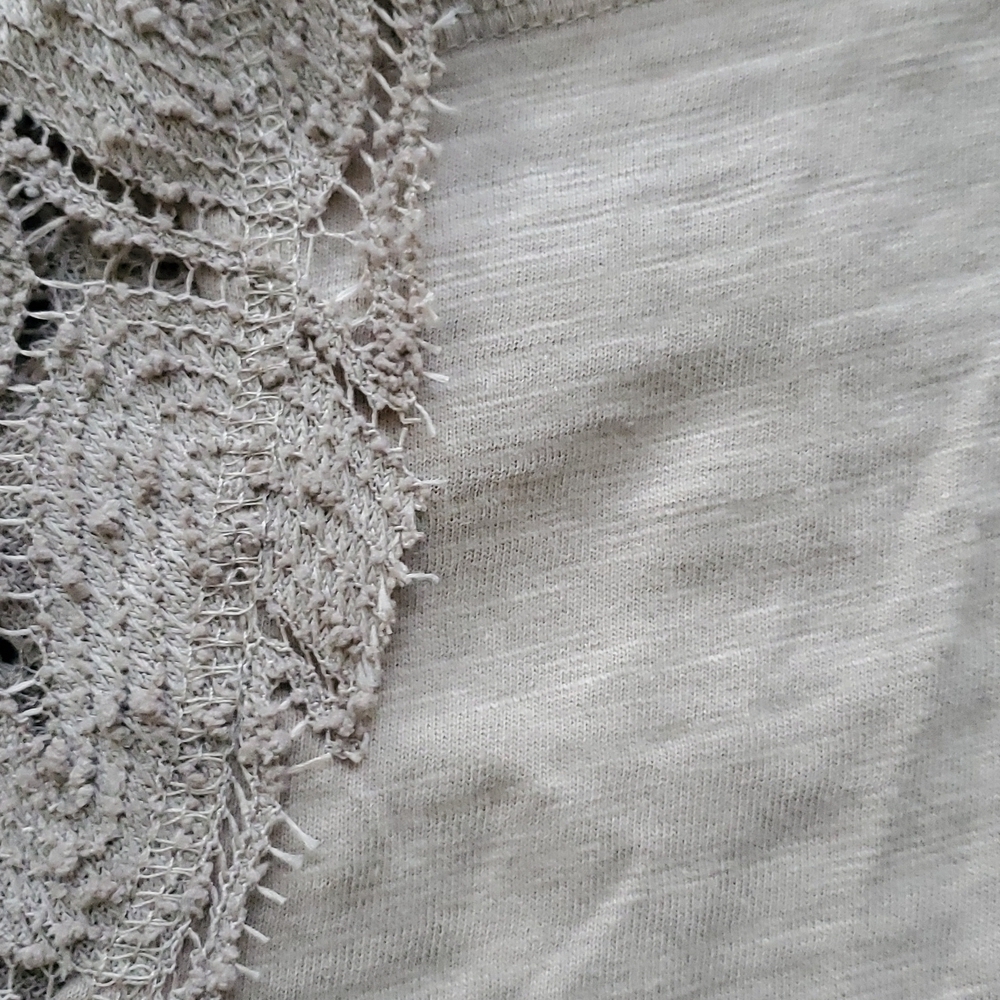 Umgee Crocheted Lace Distressed Shirt Sz Large - Picture 5 of 7